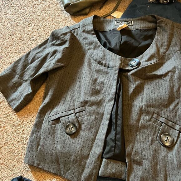 Guess cropped one button jacket small - Picture 8 of 8